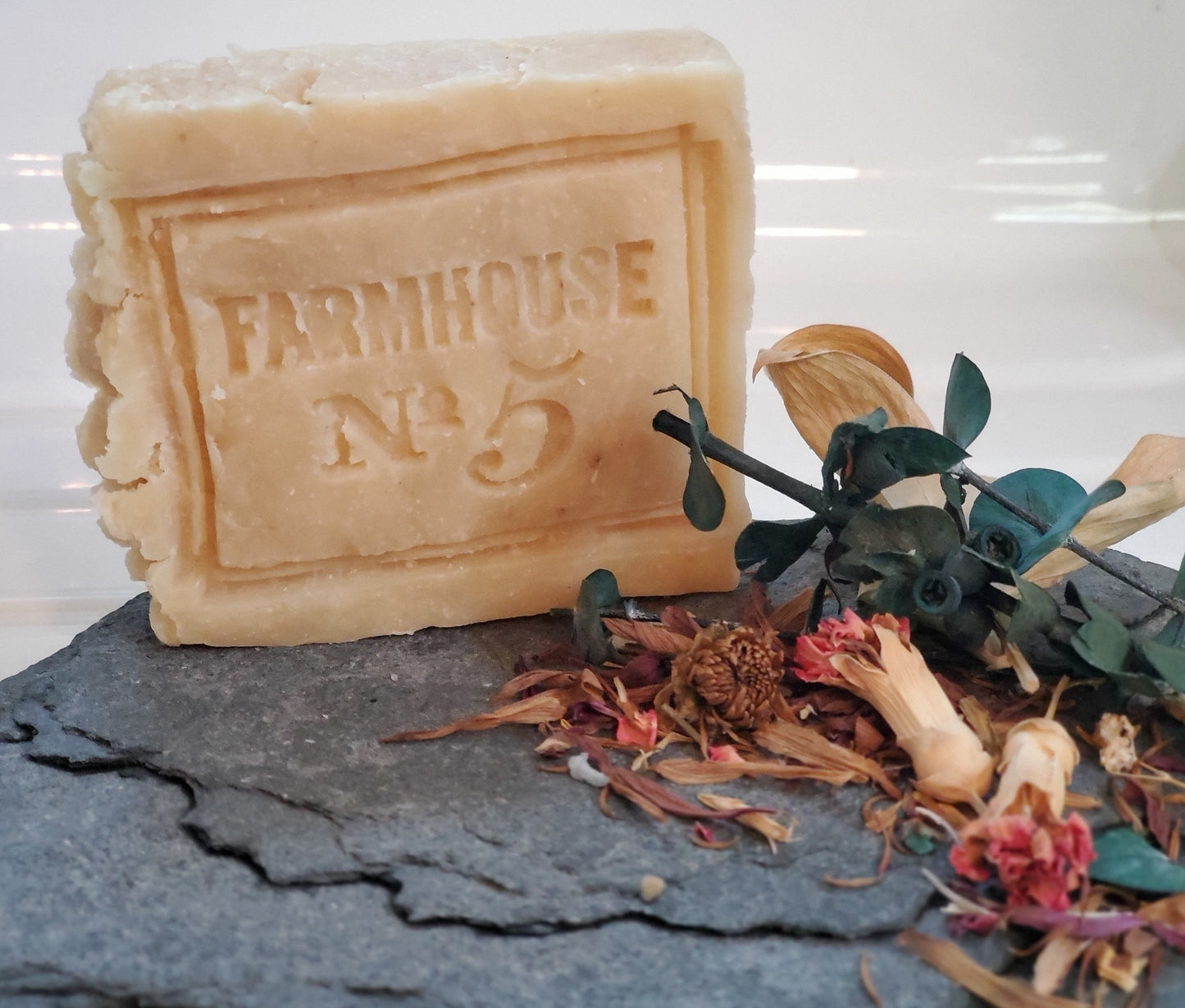 PATCH & PRAIRIE SOAP | patchouli + frankincense