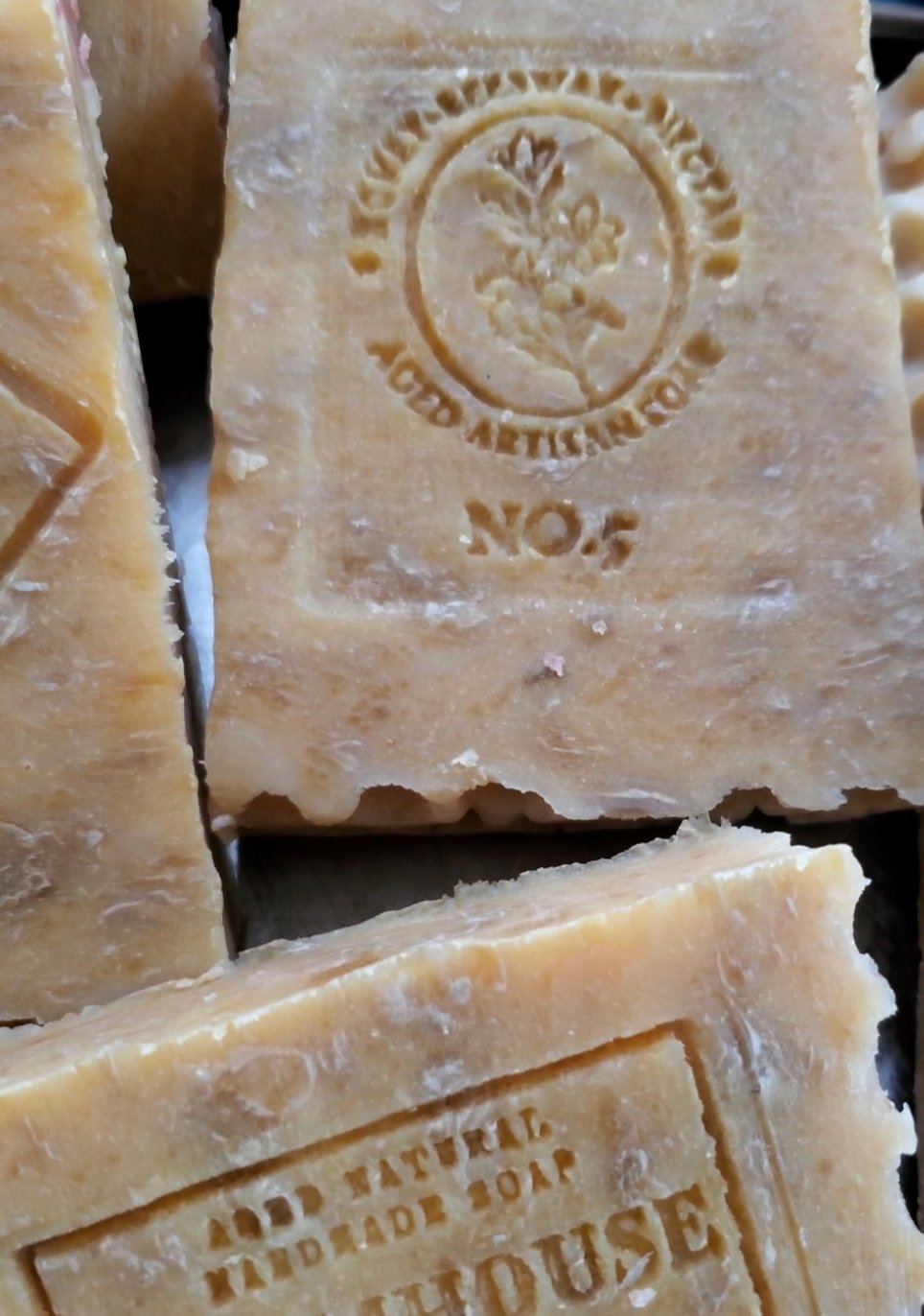 QUEEN BEE Soap | honey + Unscented